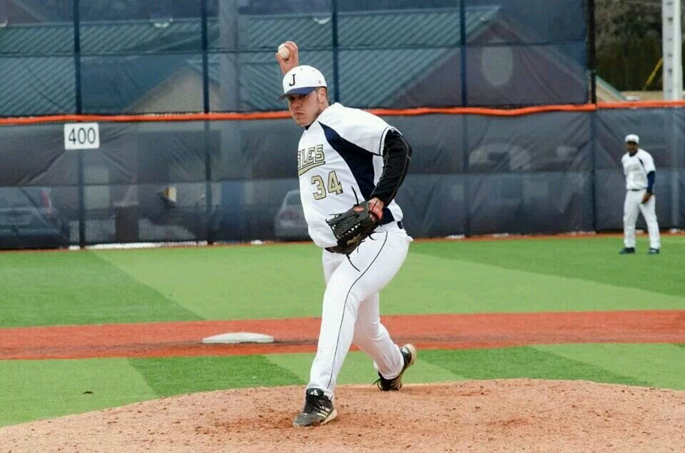 First Baseman and Pitcher at Juniata College.  Environmental Science Major. #SNS #WorkHard