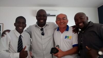 Proprietário da Viana Produções .Corretor de Imoveis e Emprestimo Consignado..Presidente de Cultura Afro Renovação.. Assessor Politico.