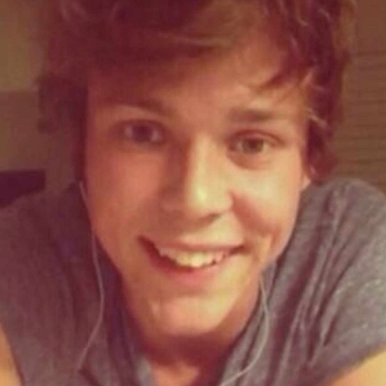 Hi | Random words to fill my bio | Now, Lets all get weird! |