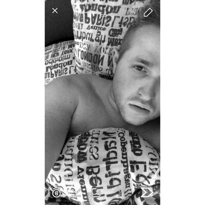 Karl : 23 : hairdresser : snapchat mrkarlfegredo : insta mrkarlfegredo