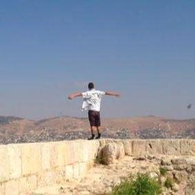 قمع الاسرائلي رهيب! وصمت العربي معيب! وصبر الأسير عجيب! ونصر الله قريب!!!
