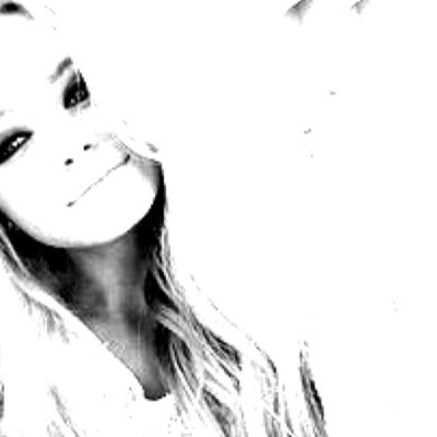 Hiiii. Im Emmajean. Im 23. I have a little sister @Jarry_Skyles and my mum is @AnneclairSkyles. I love sushi. All my followers are family. xxx