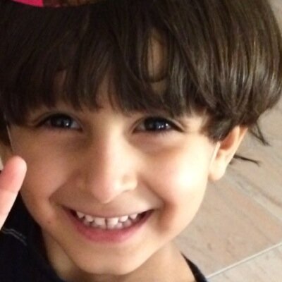 زوجة لرجل عظيم وأم لولدين👶🏻👦🏻 وحاصله على ماجستير رياضيات📚وعلى جائزة الأمير محمدبن فهد للتفوق العلمي📜وعلى جائزة الاداء المتميز للمعلم🏅