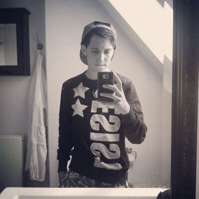 ~ First follower && Best friend @Nrbfx_ ~