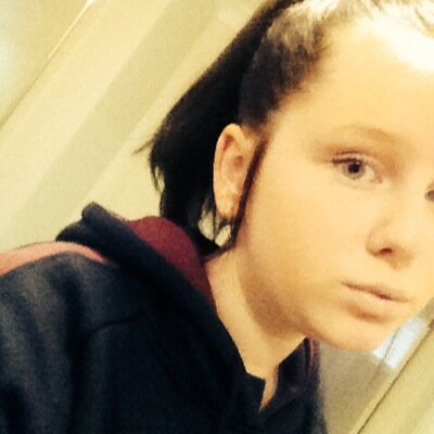 Follow me on instagram- _court_235_ Add me on kik- courtneykeliy Im Australian peeps