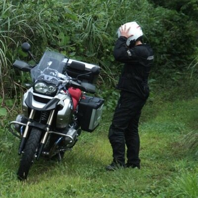 神奈川のリターンライダーです。最近、林道ツーリングにはまってます。BMWR1200GSというリッターバイクですが、自然を満喫しながらのツーリングは楽しいですよね！