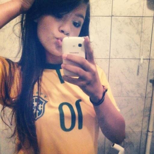 , Se te faz sorrir é poq te faz bem & se te faz bem não deixe escapar ' ☆ Ѽ ㆁ
