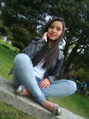 laura_silva_12's profile picture. 