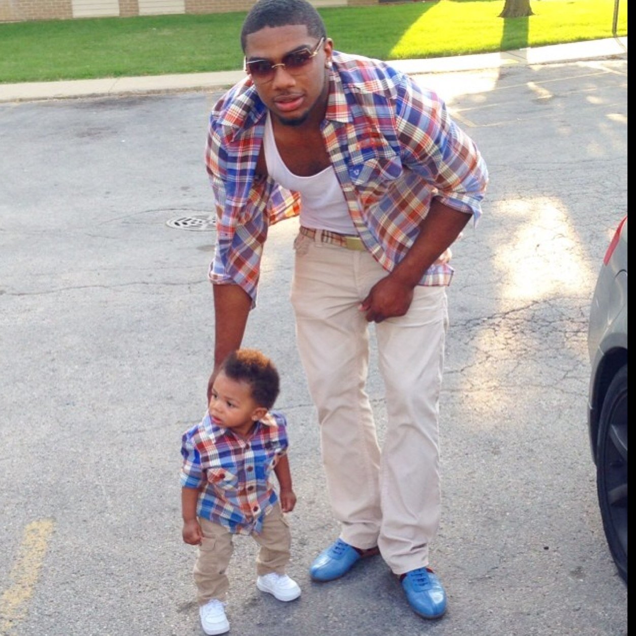 If you had my hands you would cut yours off **FATHER OF PEYTON** INSTAGRAM:: Westside_stick