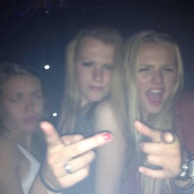 17years / dancer / blond / blauw