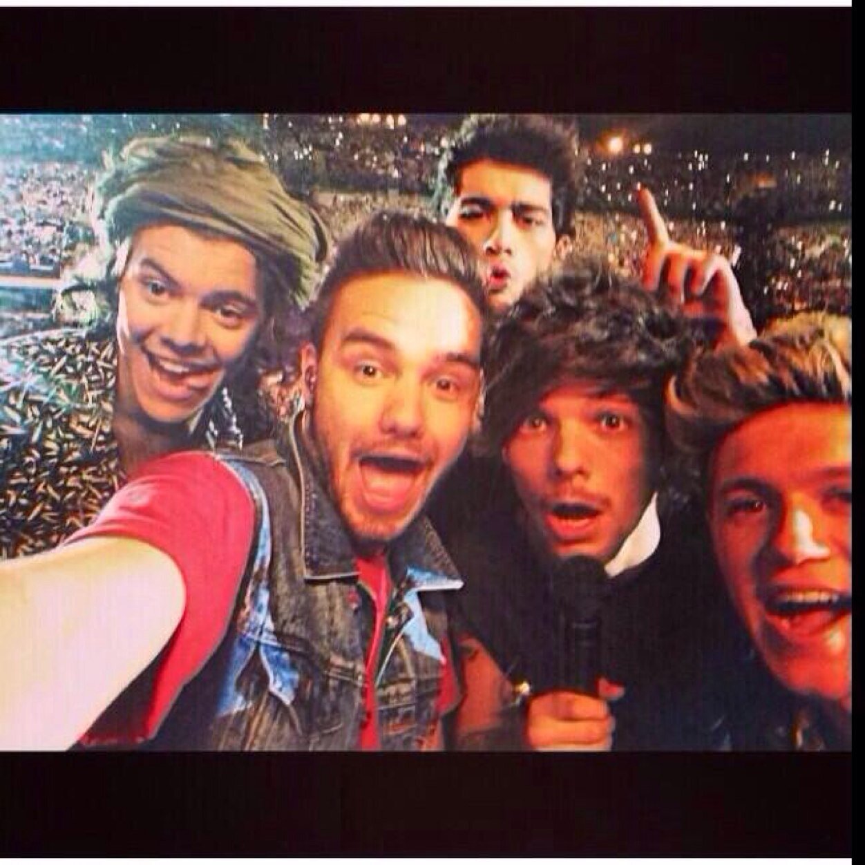 Ziam are the most sexiest humans beings/i also love Harry,Niall&Louis obviously/1Dconcerts: 5/6/12-6/6/12-MSG3/12/12-8/7/13-9/7/12/Lucky winner of BM21D♡