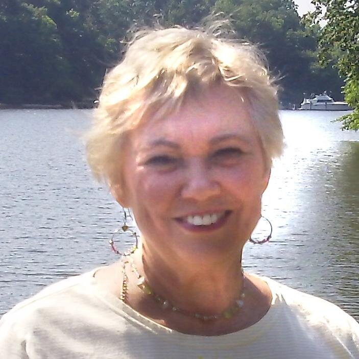 Internet Marketing - I Make Money Online.. Web Designer. eBay Power Seller. Author. Grandmother. Eternal Optimist.