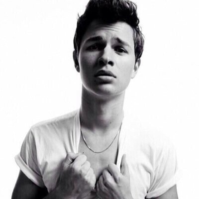 Hm, describe my feeling, thoughts and activities in only 140 letters? So much to say in a little amount of words. Lets start at this. Hi, im Ansel Elgort and...