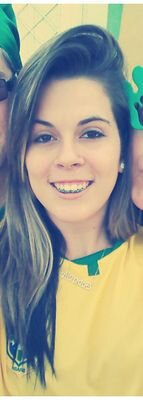 uma virginiana perfecsionista de mais, que ama chocolate, que é humilde, loka, que aprende com cada erro e que se fortaleçe com cada barreira, DEUS.