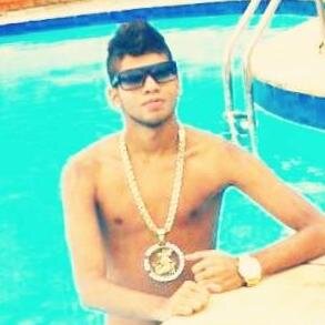 #Deus #17anos #Familia #Amigos #Shopping #Futebol #Praia #Skate @sportrecife ❤