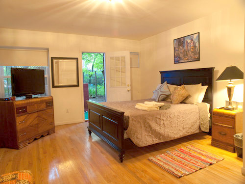 ChicandBudget's profile picture. Quality low cost accommodation in New York City