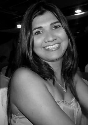 Sou como você me vê.
Posso ser leve como uma brisa ou forte como uma ventania,
Depende de quando e como você me vê passar.