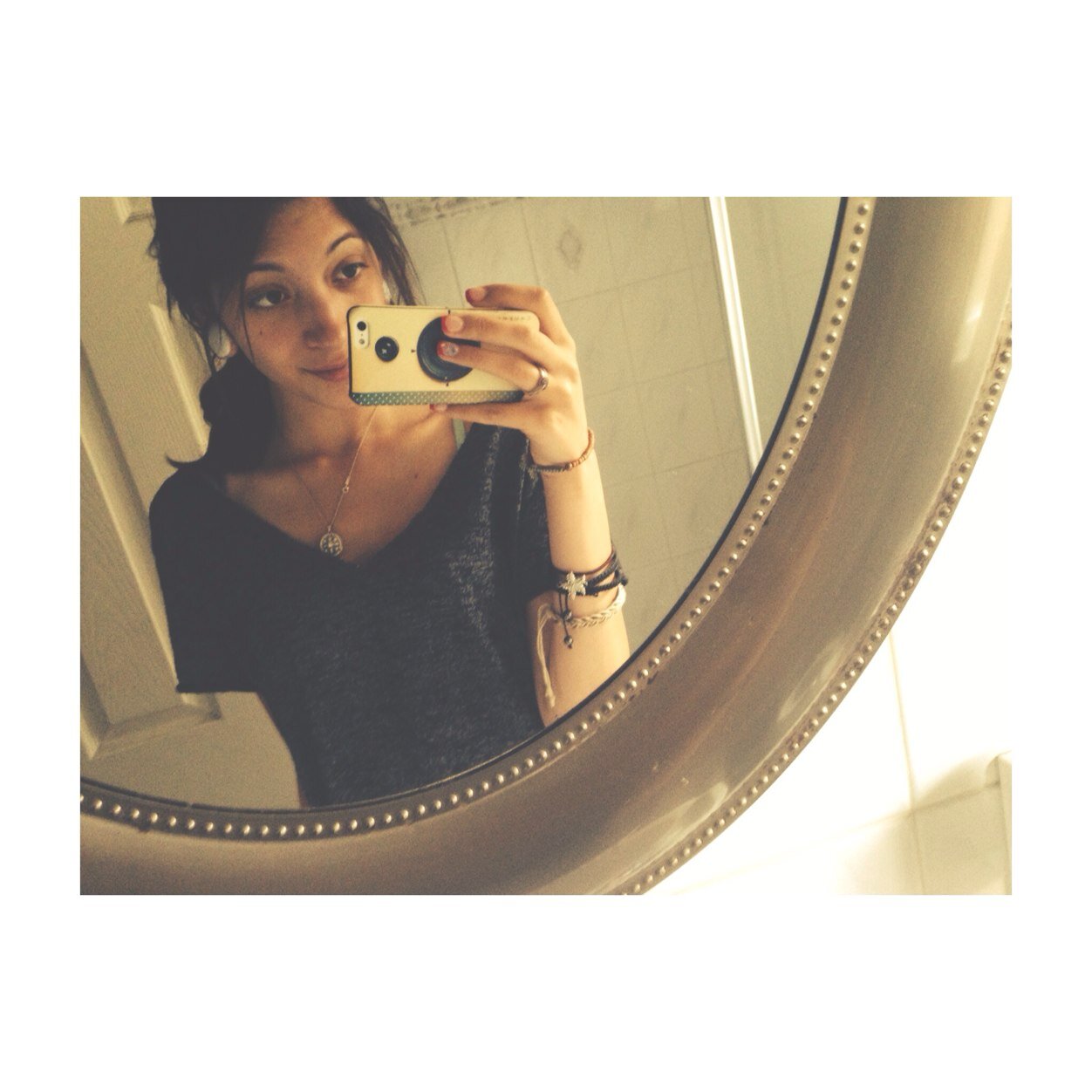 livins easy ig:@l0velyhaley