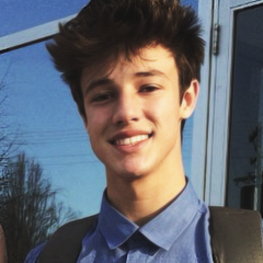 botei Shawn Mendes covers no youtube e olha onde vim parar