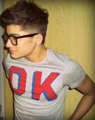 KeeP cALm AnD LoVe OnE DiReCtIoN..!!