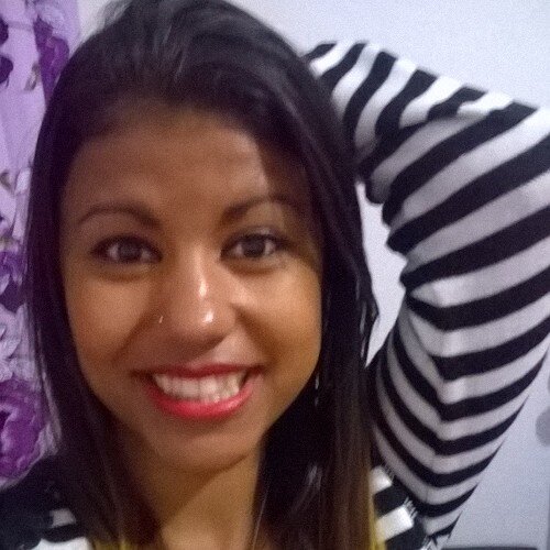 Eu simplesmente uma garota apaixona pelo Thiaguinho e nao nego pa ninguem ... Tbm nao dou mta importancia do que falam de mim, falo nada só observo //