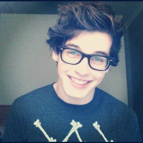 EbullientAllure's profile picture. Being the geek of Beacon Hills has its perks. For instance, I don't have to look at your clown face all day. || #BIBH