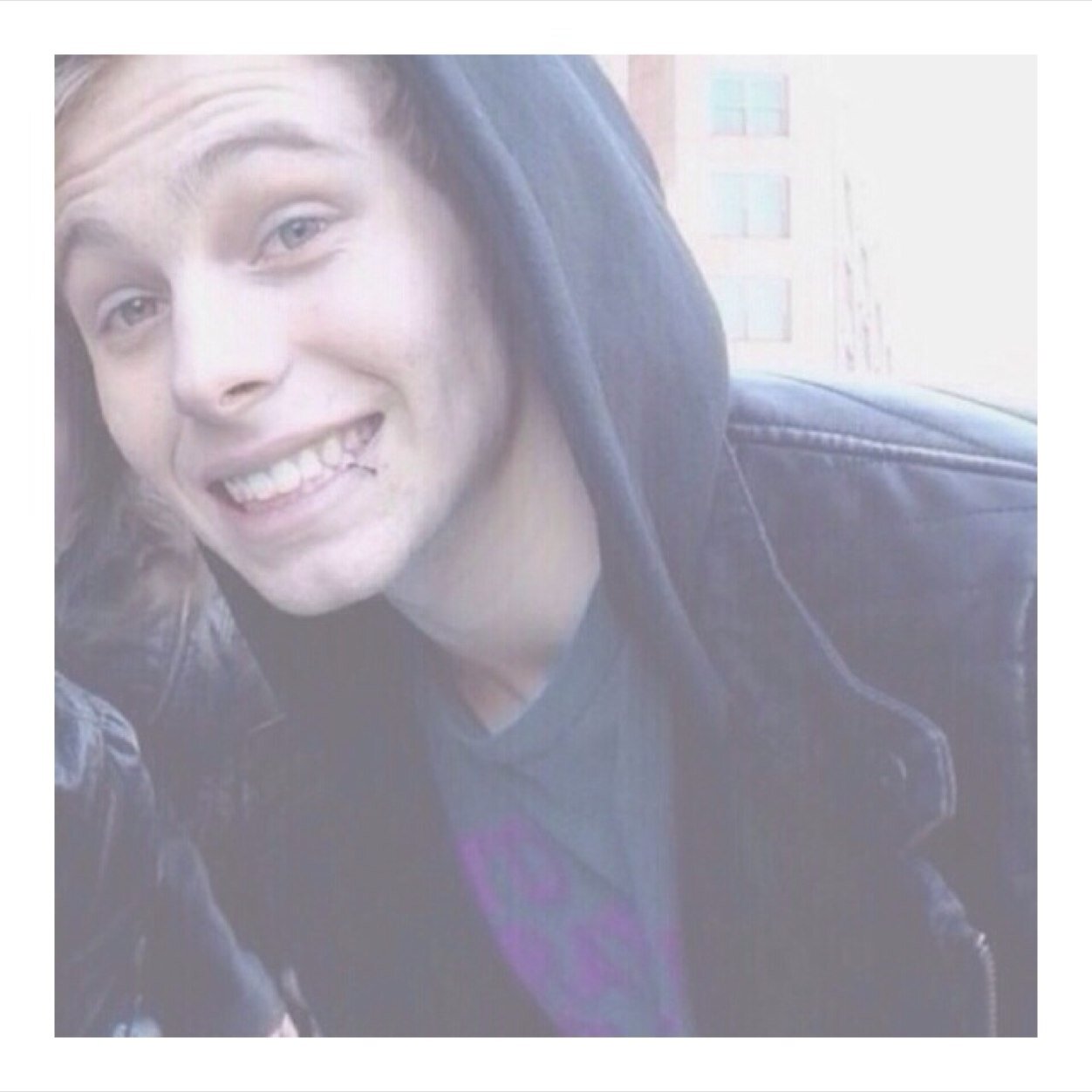 andiwanted__'s profile picture. please follow @misfitsmikeyy I will try to follow back but if I don't just ask (: and if you already follow then ask for a cookie bc you desreve one hehe :-D