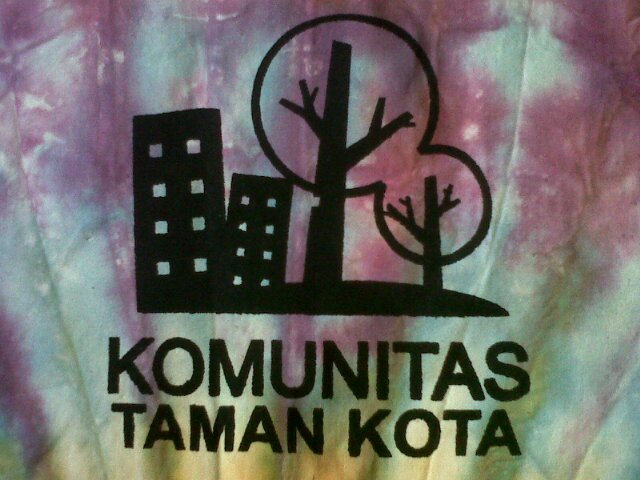 memberdayakan taman-taman/ruang publik untuk beragam aktifitas yang sesuai dengan peruntukannya.