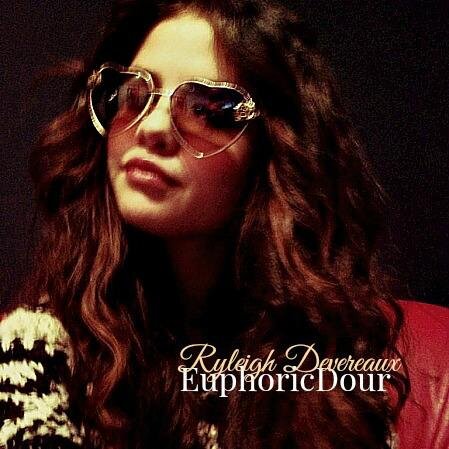 Beauty who walks around with a snarky  attitude . ||RP|AU|MC|OC|TVD||