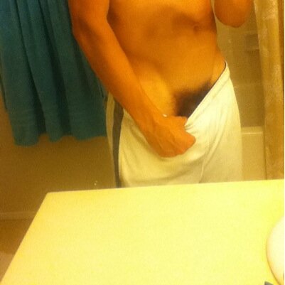 maxlemaxle09's profile picture. Love pics of nude girls :p