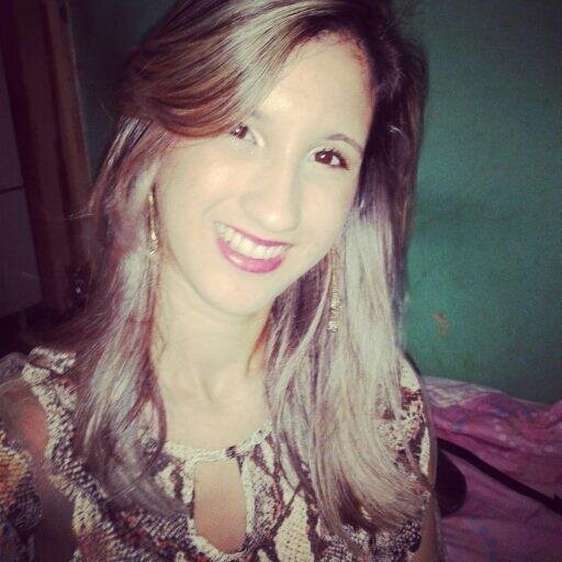 22 aninhos, Cursando Nutrição, Flamenguista, amo ser bajulada e apaixonada pela vida! -Posso todas as coisas naquele que me fortalece. FL. 4:13 ♥