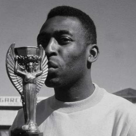 Classic Football moments, in pictures. Images shared for educational purposes. #Football #VintageFootball #Vintage