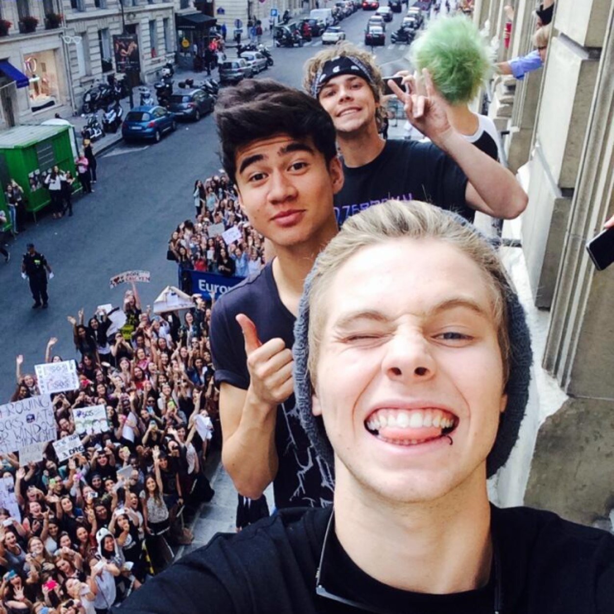 loveHemmos's profile picture. Goal is 1/4 
My name is olivia 
I love these 4 boys more then life its self