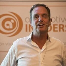 automotive  insider, community builder,  strategie & marketing.