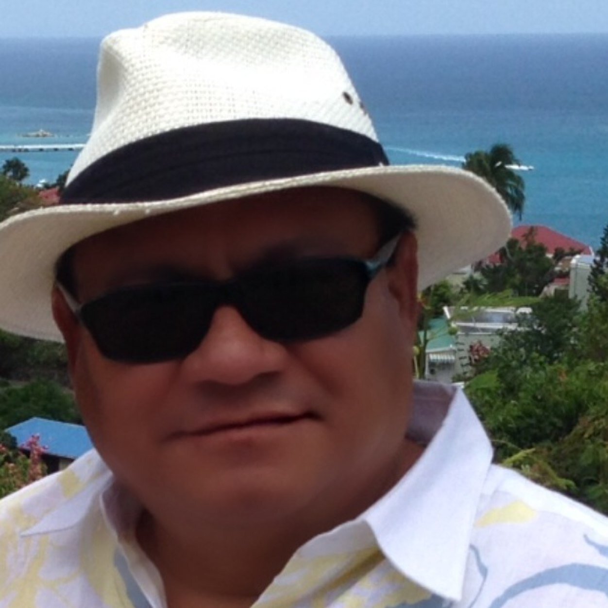 Notario17's profile picture. Lic. en Derecho, NOTARIO PUBLICO Núm. 17 Diplomado en Derecho Notarial y Derecho Inmobiliario, Certificado por la ANNM y el Edo. de Q. Roo