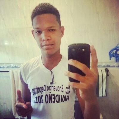 Podría decirse que soy una persona alegre, amable, tranquila y me gusta estar en compañía de mis amigos... Lo demás? Te lo dejo de tarea.