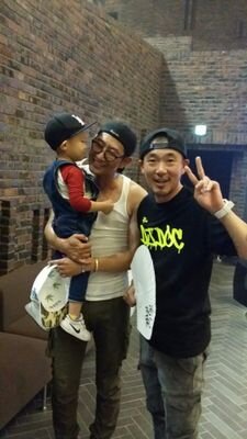 우리아들 박준민이가 doc 창렬씨와 하늘씨보고 자구 삼촌보러가자세요^^;;