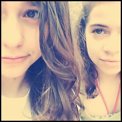Sonriendo desde el 2001.
{Por confiar en quien no debia ahora no confio en nadie} ♥torres♥
~ÓscarDosSantosEmbaobaJúnior~
