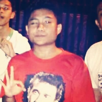 Tetapp klimis walaupun belomm mandii =)) || •Futsal Player ASM/2K15 || •IM GOONERS! #VCC! #COYG!