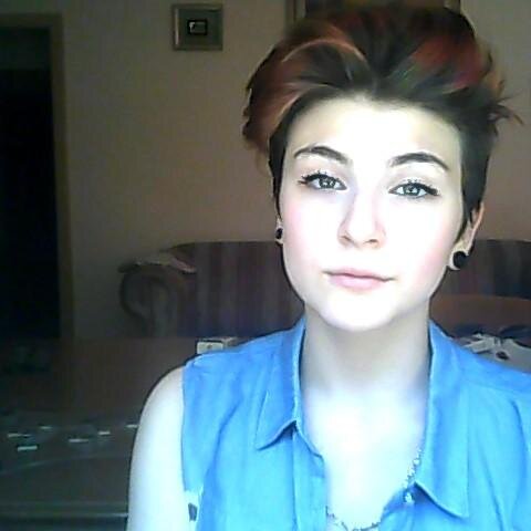 I love gay emo\ I love Jack Styles\ 14 \ Follow me\ Directioner\ Larry\ Nialler\ 69 \ my kik: Ilovegayemo\ Istagram: _die__