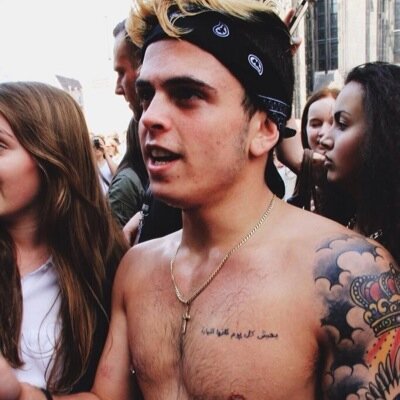 ⚠THIS IS A FREE FOLLOW⚠
follow @beauholics please
