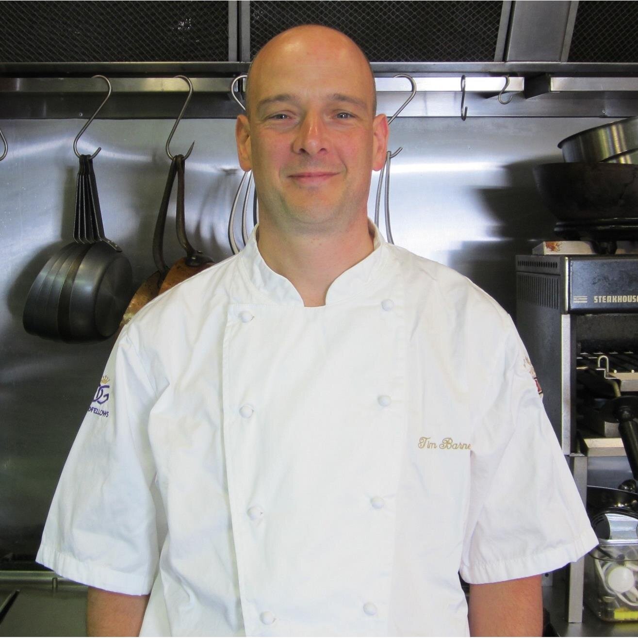 Passionate about cooking, fascinated about training & committed to personal development.