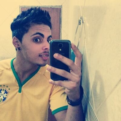 welcome, 20 anos, Modelo, recreador, estudante de Direito, cristão. Follow me ?