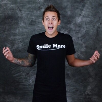 SmileMoreStore_'s profile picture. Welcome To The Official Twitter Account For The Smile More Store. Follow For More News And Updates on The Smile More Store