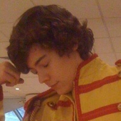 follow @17teenstyles pls - sorry for my user lol