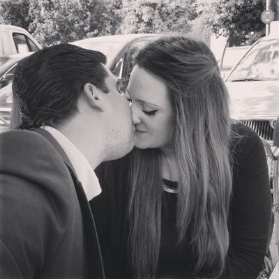 9. Aprendí que ser feliz es valorar lo que tenemos, que la confianza no se da se gana, y que amigo no es cualquiera si no quien lo demuestra.