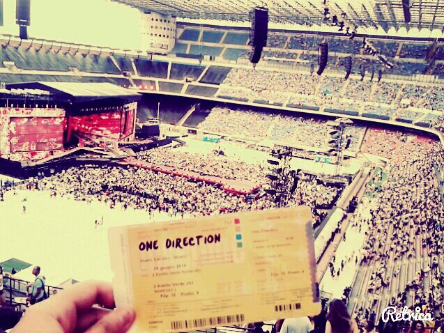 2 Anello Verde 242, Fila: 15, Posto: 1-4
Thank you Boys! @onedirection @Harry_Styles @Louis_Tomlinson @NiallOfficial @zaynmalik @Real_Liam_Payne