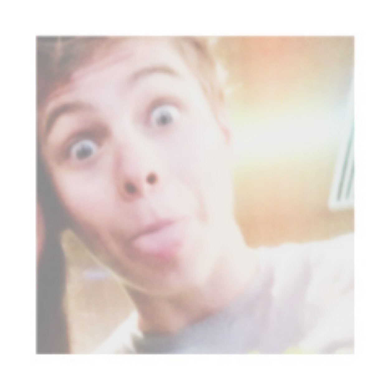free follow pls follow @cxddlinglarry :) btw if anyone wants this username just tweet me and u can hve it x