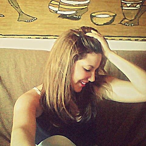 Nacimos para ser felices no perfectos .
Me quedan muchas cosas por descubrir , y gracias a las experiencias cada día aprendo algo nuevo. En 1 palabra.
FELIZ ♥