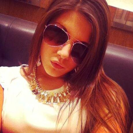 chelsealorenhar's profile picture. 